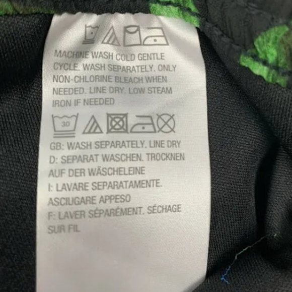 Georgette fully lined floral pull on capris - Picture 4 of 5